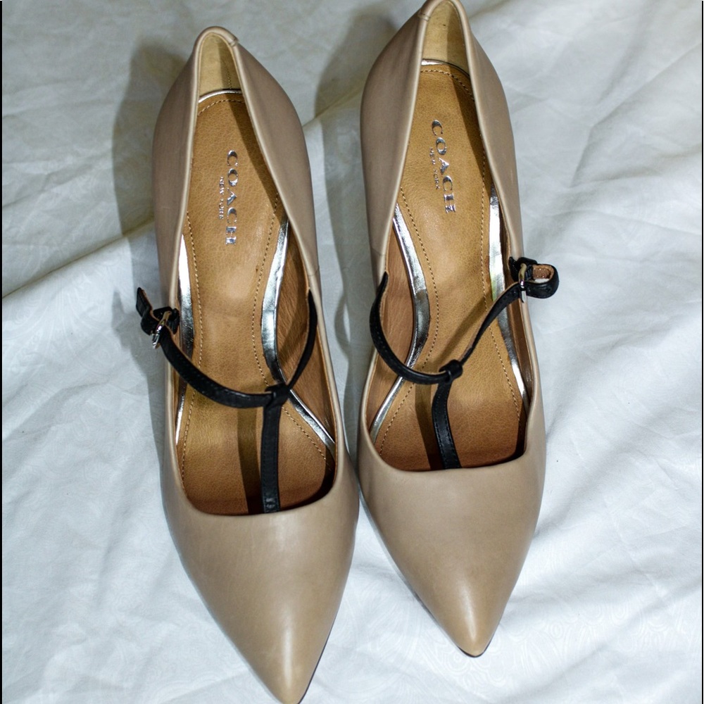 Coach Shoes - Picture 2 of 2